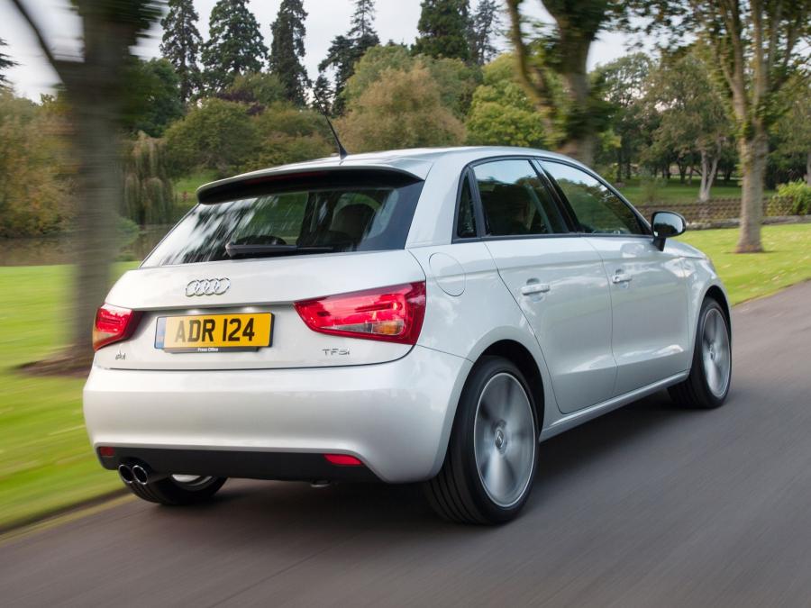  Audi A1 Sportback TFSI 2012 года  (UK) (фото 17 из 21)